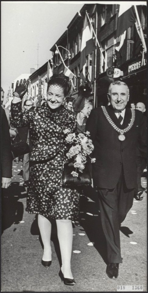 Koninklijk huis, openingen, prinsessen, burgemeesters, wandelingen, Hoppener RG, Bestanddeelnr 018-1360