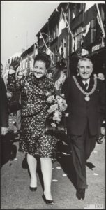 Koninklijk huis, openingen, prinsessen, burgemeesters, wandelingen, Hoppener RG, Bestanddeelnr 018-1360