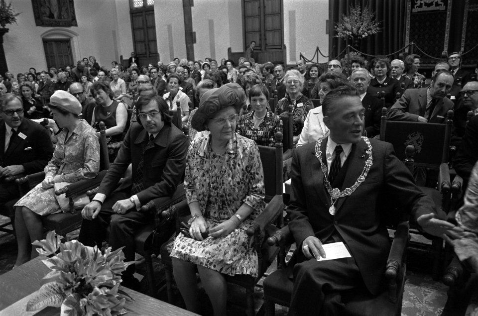 Koningin Juliana opent congres van Unicef-comites in Ridderzaal, koningin Julian, Bestanddeelnr 926-4304