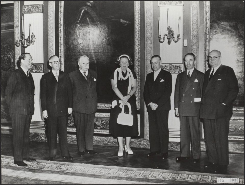 Koninklijk huis, ontvangsten, ministers, groepen, Bach, Beijen, , Martino, Pinay, Bestanddeelnr 015-0035