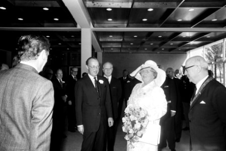 Koningin Juliana opent zitting van Internationaal Olympisch Comite in RAI, Amste, Bestanddeelnr 923-5187
