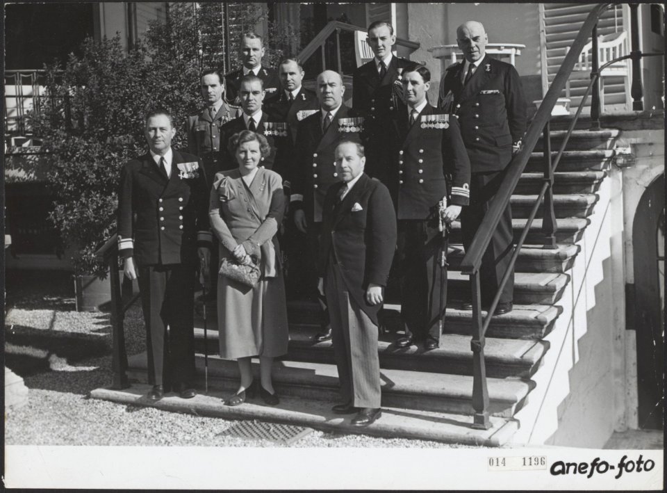 Koninklijk huis, koninginnen, ontvangsten, officieren, marine, portretten, ambas, Bestanddeelnr 014-1196