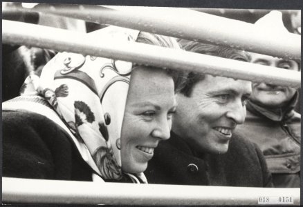 Koninklijk huis, prinsen, prinsessen, bezoeken, tribunes, Olympische Spelen, Bea, Bestanddeelnr 018-0151