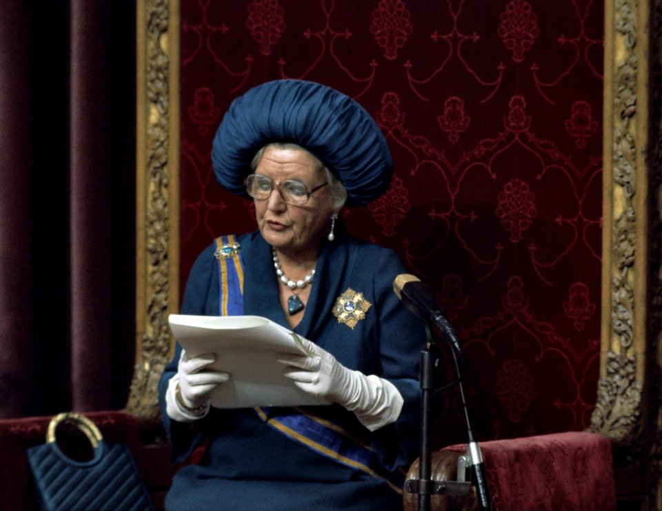 Koningin Juliana tijdens het lezen van de troonrede, Bestanddeelnr 254-9898