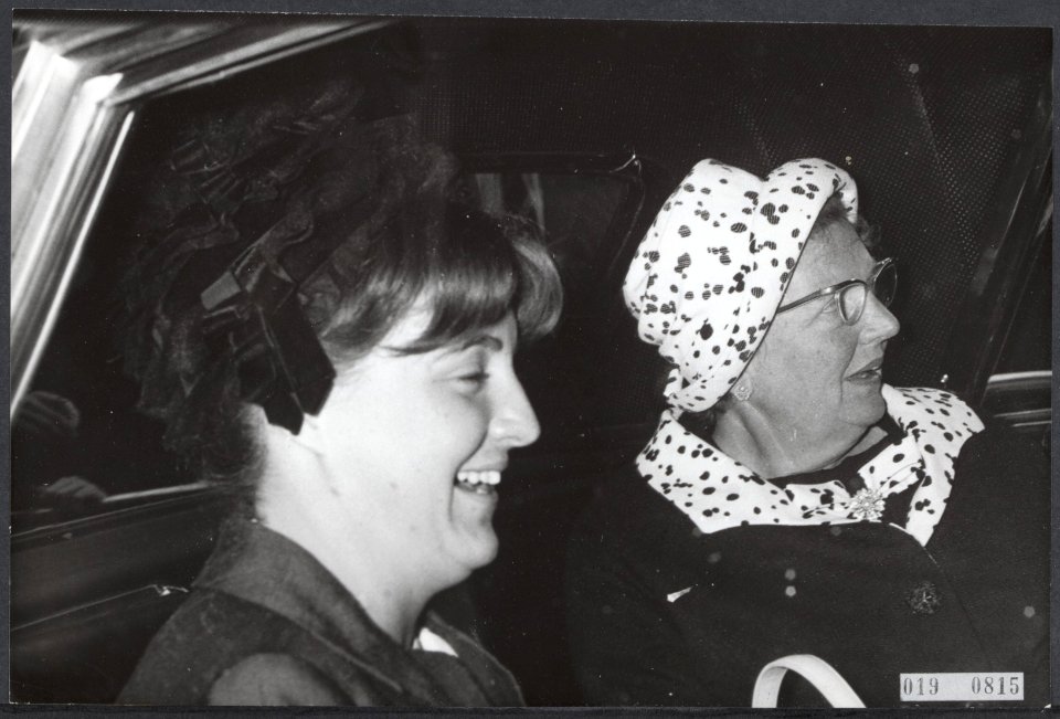 Koninklijk huis, prinsessen, koninginnen, auto's, Juliana, koningin, Margriet, p, Bestanddeelnr 019-0815
