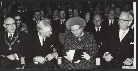 Koninklijk huis, koninginnen, bezoeken, vergaderingen, burgemeesters, voorzitter, Bestanddeelnr 015-0659