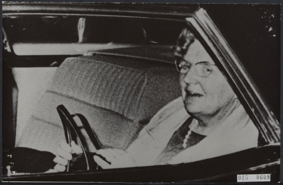 Koninklijk huis, koninginnen, geboortekaarten, personenauto's, Juliana, koningin, Bestanddeelnr 015-0609