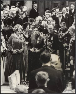 Koninklijk huis, koninginnen, huwelijken, ouders, kerken, Amsberg Mw V, Bernha, Bestanddeelnr 018-0185