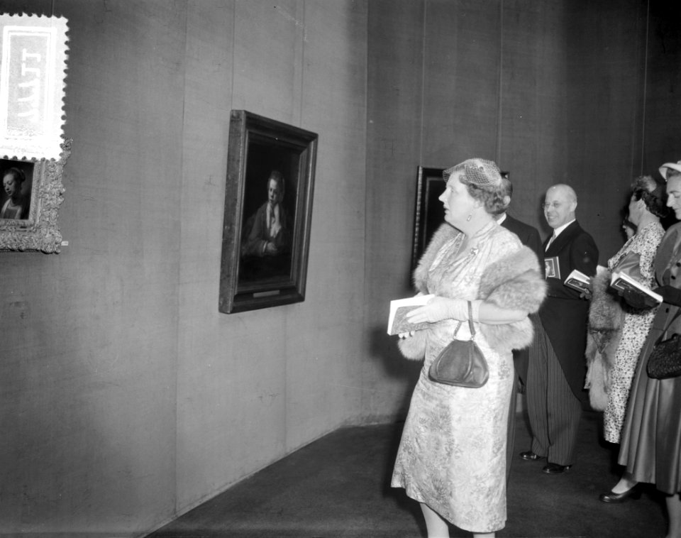 Koningin Juliana opent een Rembrandttentoonstelling Amsterdam, Bestanddeelnr 907-7711