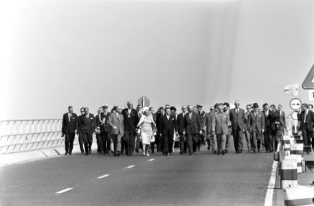 Koningin Juliana tijdens de rondtocht, Bestanddeelnr 916-8315