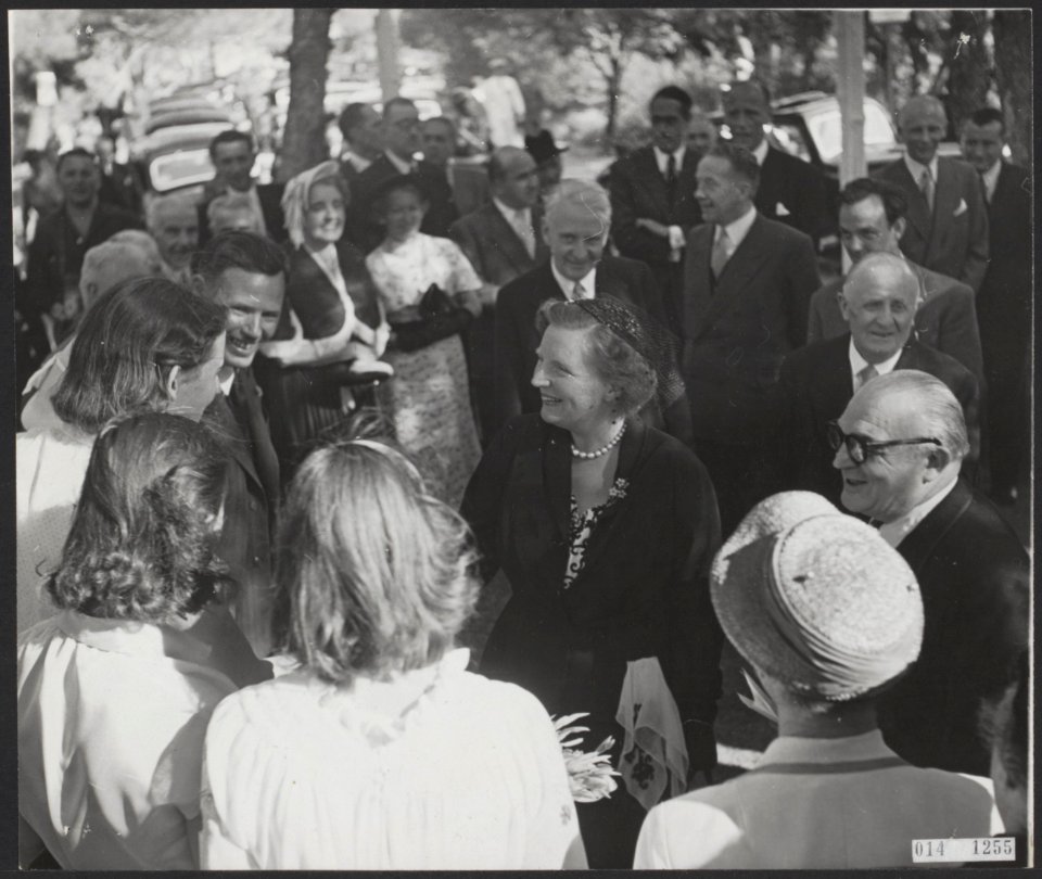 Koninklijk huis, koninginnen, recepties, gesprekken, bezoeken, Juliana, koningin, Bestanddeelnr 014-1255