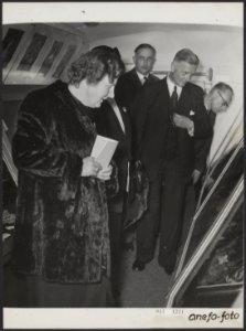 Koninklijk huis, koninginnen, tentoonstellingen, archieven, vitrines, Cleveringa, Bestanddeelnr 014-1231