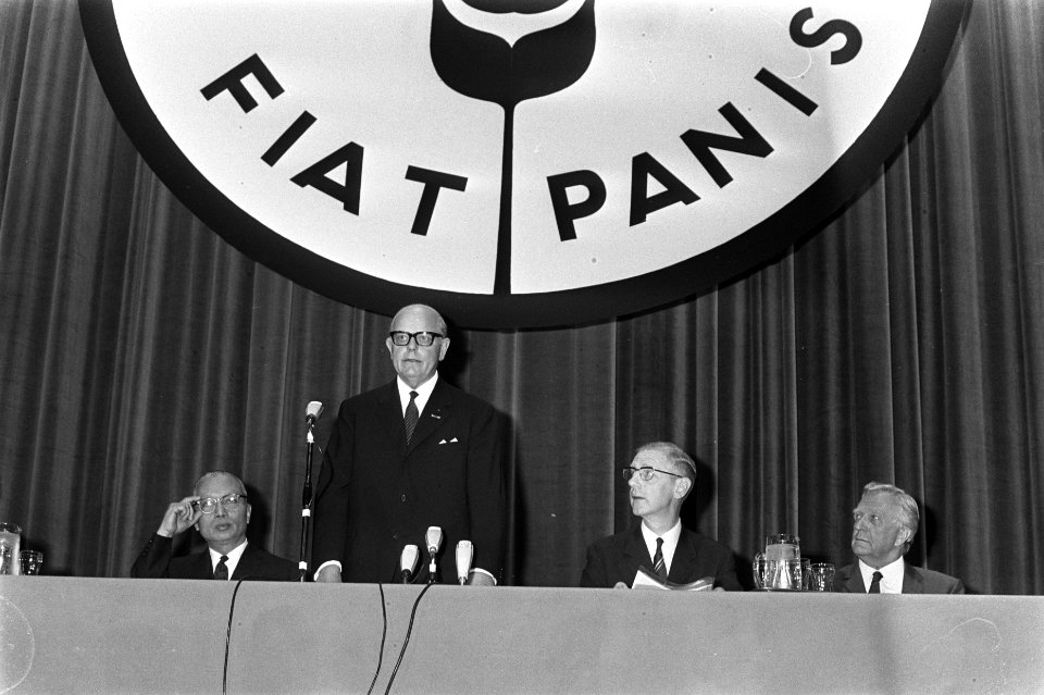Koningin Juliana opent 2e FAO-Wereldvoedselcongres in Congrescentrum, Den Haag , Bestanddeelnr 923-5974