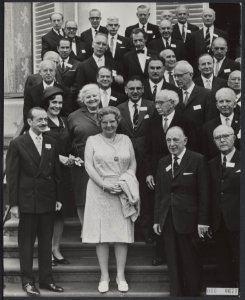 Koninklijk huis, koninginnen, ontvangsten, groepen, portretten, artsen, Juliana,, Bestanddeelnr 015-0671