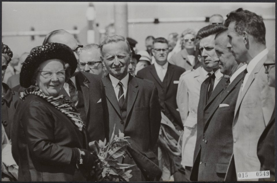 Koninklijk huis, koninginnen, openingen, tunnels, werknemers, Juliana, koningin, Bestanddeelnr 015-0549