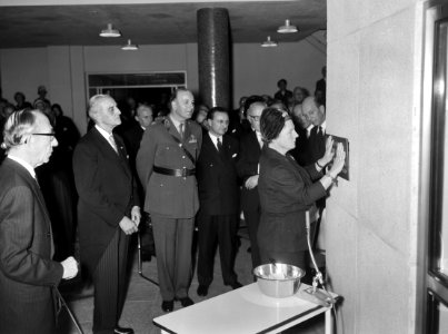 Koningin Juliana opent het Rode Kruis Ziekenhuis in Den Haag, Bestanddeelnr 911-7156