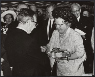 Koninklijk huis, koninginnen, openingen, banken, bankbiljetten, geschenken, , Ne, Bestanddeelnr 015-0627