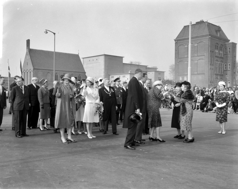 Koninklijk gezin bezoekt Arnhem, Bestanddeelnr 913-8785