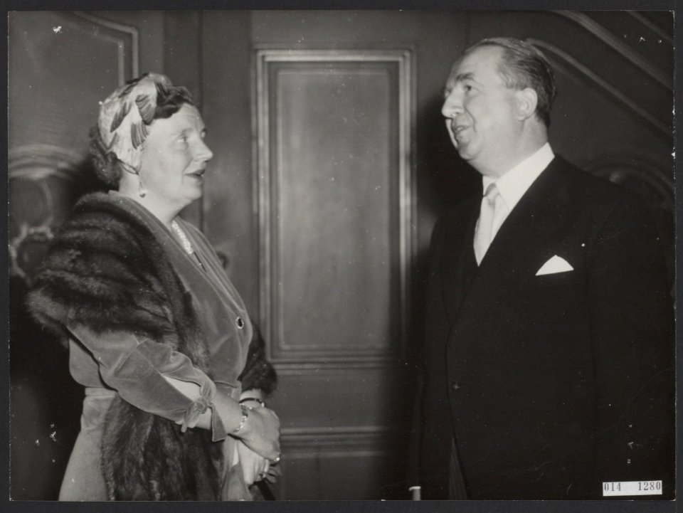 Koninklijk huis, koninginnen, ontvangsten, gesprekken, minister-presidenten, Fel, Bestanddeelnr 014-1280