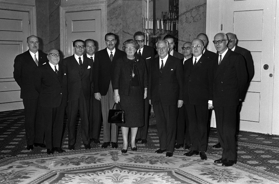 Koningin Juliana tijdens ontvangst van de Italiaanse Raad van State en de Neder…, Bestanddeelnr 918-4587
