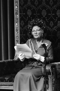 Koningin Juliana tijdens het voorlezen van de troonrede, Bestanddeelnr 930-4469