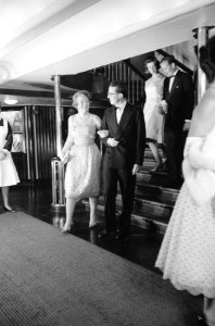 Koninklijk bal aan boord van de Oranje prinses Beatrix koning Boudewijn Alexandr, Bestanddeelnr 913-8594