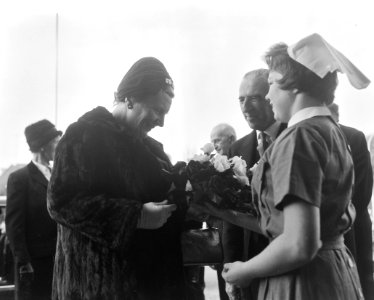 Koningin Juliana opent het Rode Kruis Ziekenhuis in Den Haag, Bestanddeelnr 911-7160