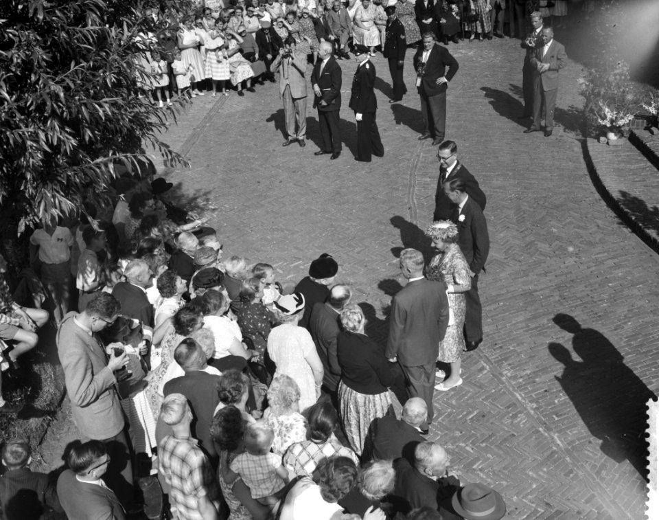 Koninklijk bezoek aan Amsterdam, derde dag, bezoek aan Rantdorp, Bestanddeelnr 910-6602