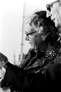Koningin Juliana opent nieuw gebouw Hogere Zeevaart School in Amsterdam, Bestanddeelnr 929-6595