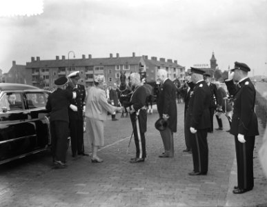 Koninklijk bezoek aan Amsterdam, aankomst Diemen, Bestanddeelnr 905-9383
