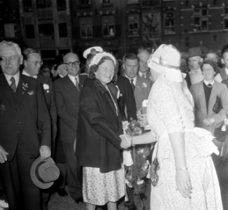 Koninklijk bezoek aan Noord-Holland Alkmaar Kaasmarkt, Bestanddeelnr 905-1744