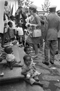 Koninklijk bezoek aan Ethiopie, bezoek aan stad Jimma Prinses Beatrix, Bestanddeelnr 922-0520