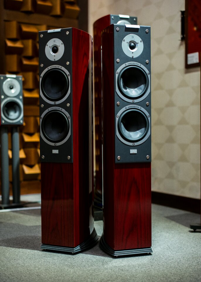 Stereo system sound