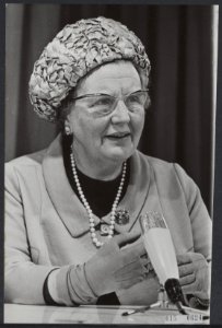 Koninklijk huis, koninginnen, redevoeringen, portretten, Juliana, koningin, Bestanddeelnr 015-0624