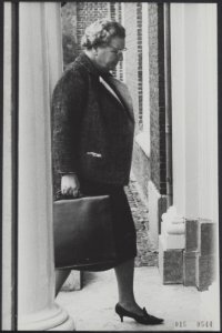 Koninklijk huis, koninginnen, portretten, kabinetscrises, Juliana, koningin, Bestanddeelnr 015-0544