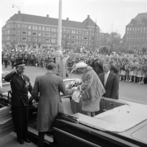 Koninklijk bezoek aan Groningen en Friesland (reportage), Bestanddeelnr 913-8882