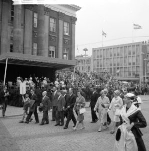 Koninklijk bezoek aan Groningen en Friesland (reportage), Bestanddeelnr 913-8880
