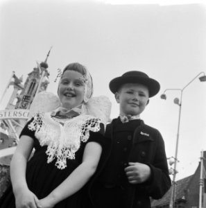 Koninklijk gezin in Den Bosch (reportage), Bestanddeelnr 913-8957