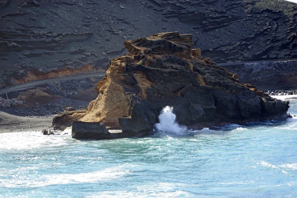 Surf rocky coast ocean surf