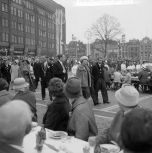 Koninklijk gezin bezoekt Utrecht reportage, Bestanddeelnr 913-8798