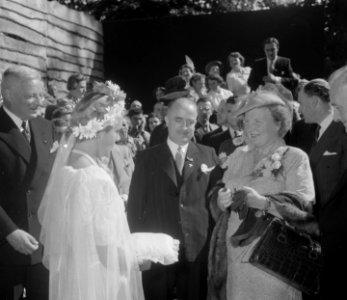 Koningin Juliana bezoekt FF Enschede, Bestanddeelnr 904-7405