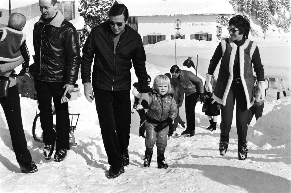 Koninklijke Familie voor wintervakantie in Lech nr. 14 Claus, Willem Alexander, Bestanddeelnr 924-3200