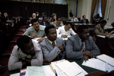 Koninkrijksdebat in Tweede Kamer met Surinaamse Statenleden v.l.n.r. Derby, Wij, Bestanddeelnr 254-9708