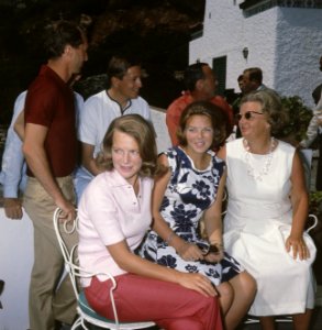 Konnklijke familie op vakantie, Bestanddeelnr 254-7674