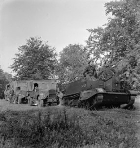 Koninklijke Nederlandse Brigade Prinses Irene in training. Colonne voertuigen aa, Bestanddeelnr 934-9653