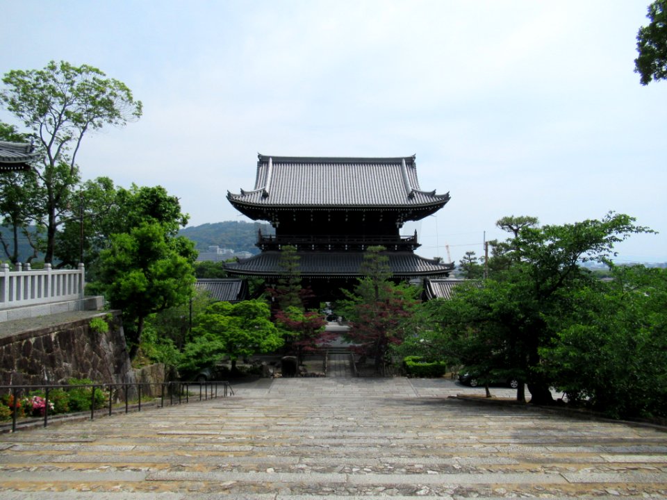 Konkai-Komyoji Main Gate 003