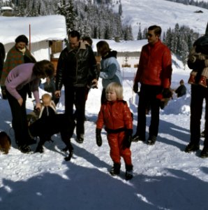 Koninklijke Familie voor wintersport in Lech, Oostenrijk Prins Johan Friso, Bestanddeelnr 254-8790