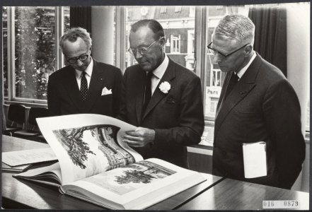 Koninklijk huis, prinsen, openingen, bibliotheken, boeken, ministers, Abeln G.H., Bestanddeelnr 016-0879