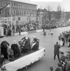 Koninklijk bezoek aan Groningen en Friesland (reportage), Bestanddeelnr 913-8890