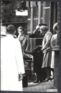 Koninklijk huis, prinsen, koninginnen, VERTREKKEN, geboorten, Juliana, koningin,, Bestanddeelnr 018-0399